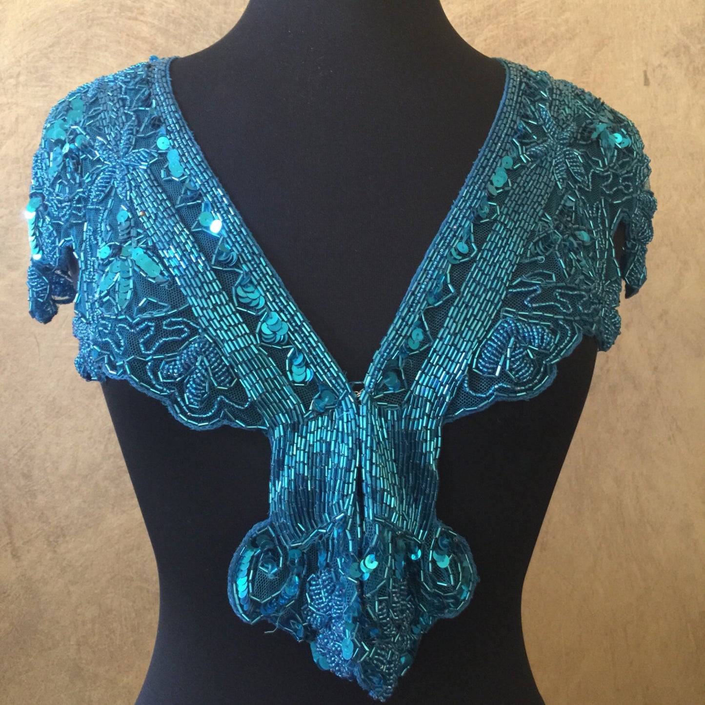 Sequin Glass Beaded & Sequin Lace Collar Shoulder Shrug Shawl Applique Turquoise Blue Vintage