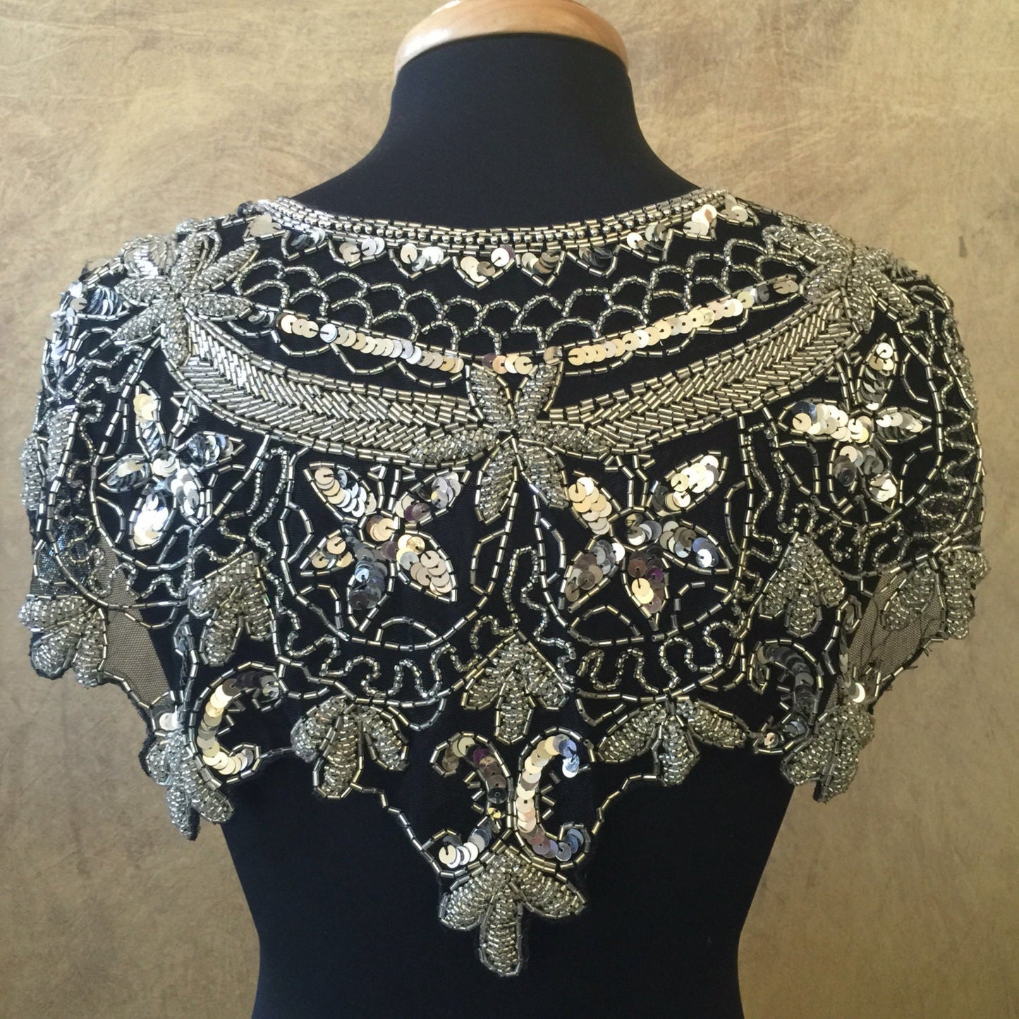 Sequin Glass Beaded & Sequin Lace Collar Shoulder Shrug Shawl Applique  BLACK/SILVER Vintage